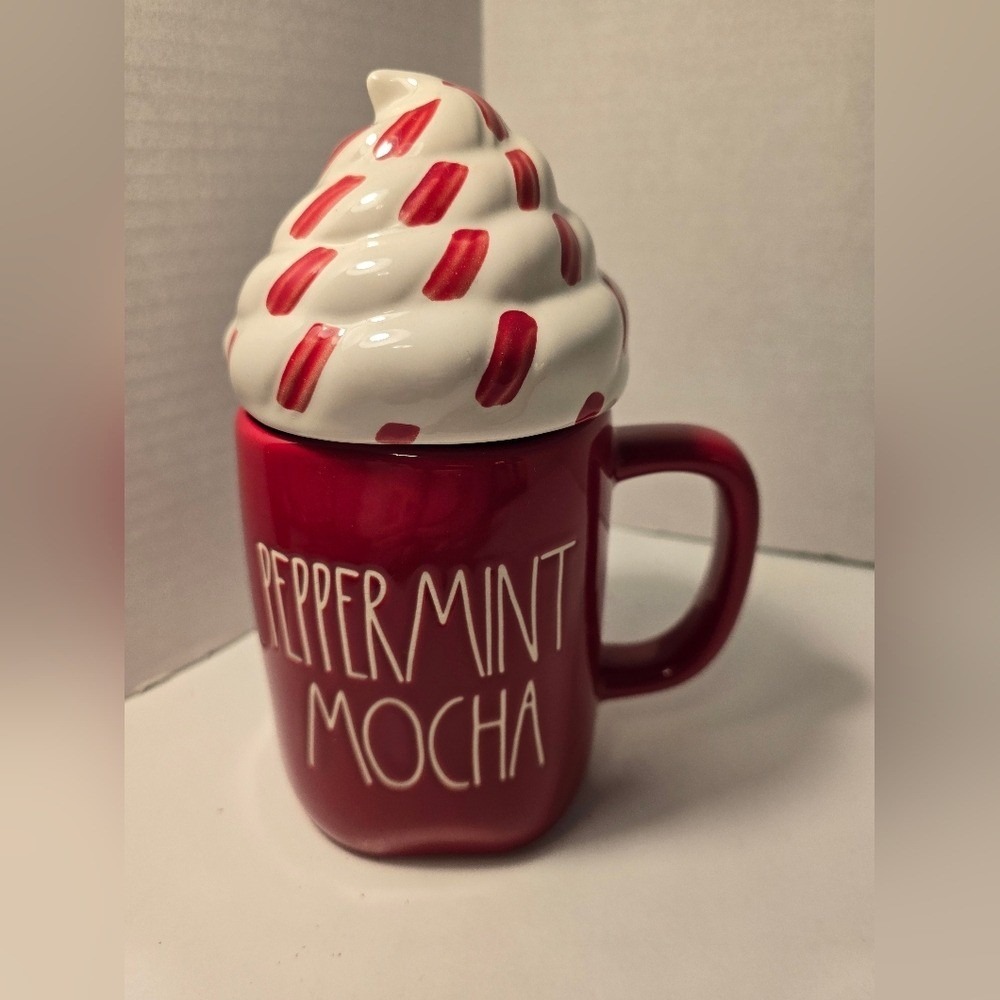Rae Dunn Red‎ Mug with Peppermint Swirl Lid